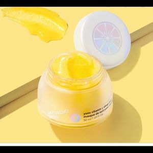 saturday skin yuzu vitamin c sleep mask